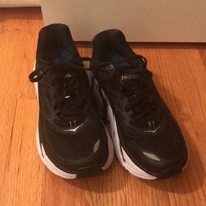 Hoka sneakers black and white